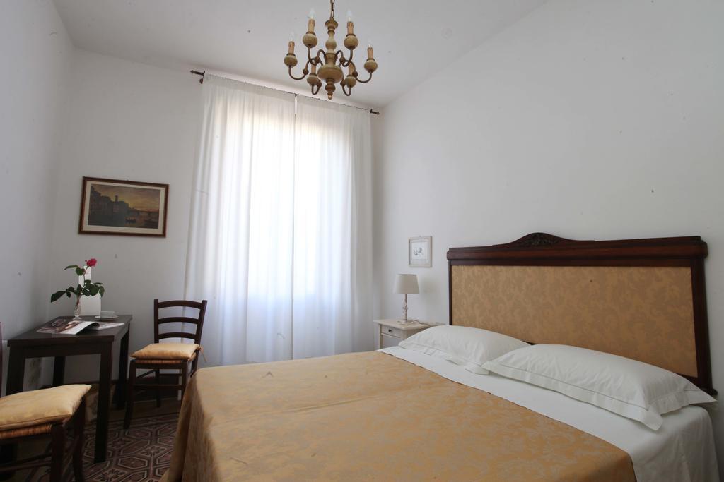 Dimora Pieri Apartment Florence Bilik gambar